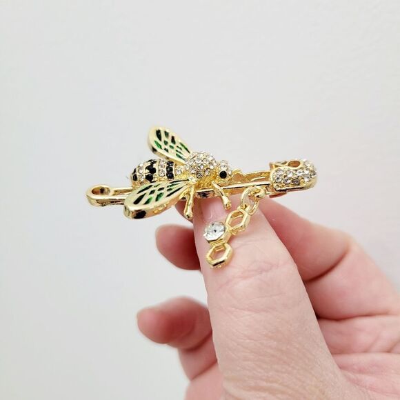 Brand New Gold Tone Bee Green Wing Rhinestone Brooch Pin - Picture 5 of 8